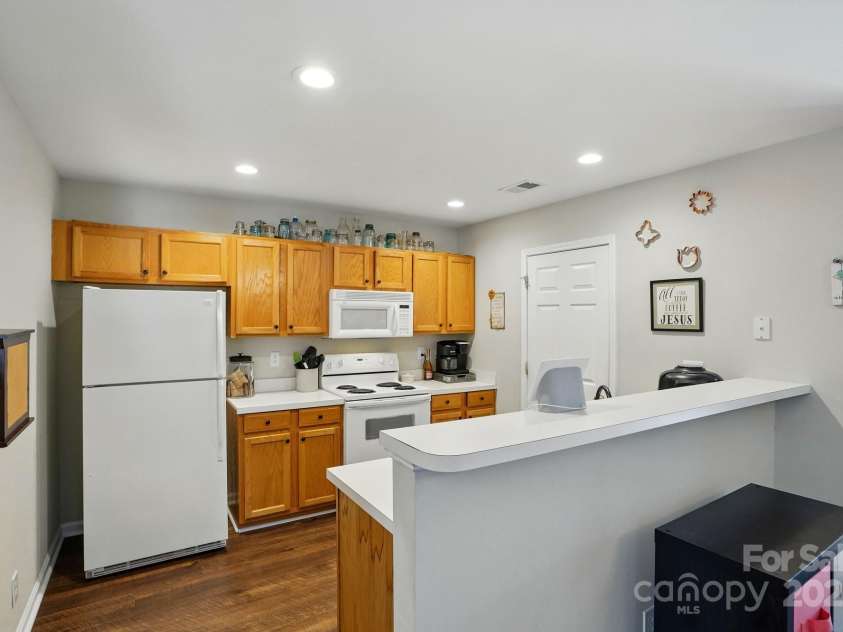 7671 Bluff Point Lane, Denver, NC 28037.  MLS# CAR4263184, YatesRealty ID 15546. 