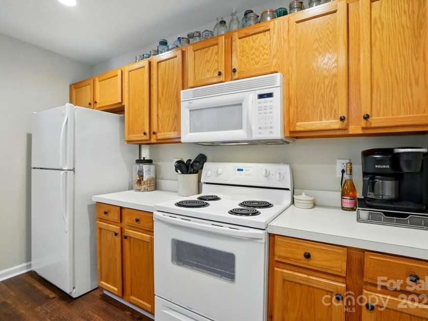 7671 Bluff Point Lane, Denver, NC 28037.  MLS# CAR4263184, YatesRealty ID 15546. 