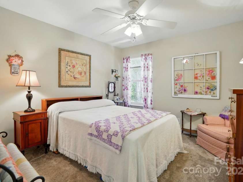 7671 Bluff Point Lane, Denver, NC 28037.  MLS# CAR4263184, YatesRealty ID 15546. 