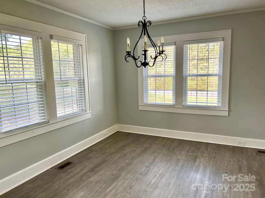 121 11th Street, Oakboro, NC 28129.  MLS# CAR4247731, YatesRealty ID 15547. 