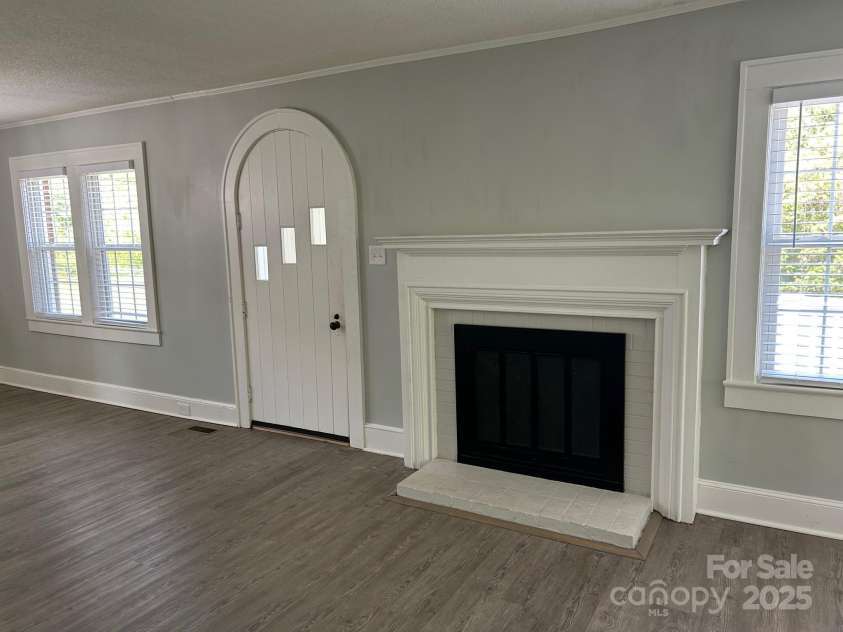 121 11th Street, Oakboro, NC 28129.  MLS# CAR4247731, YatesRealty ID 15547. 