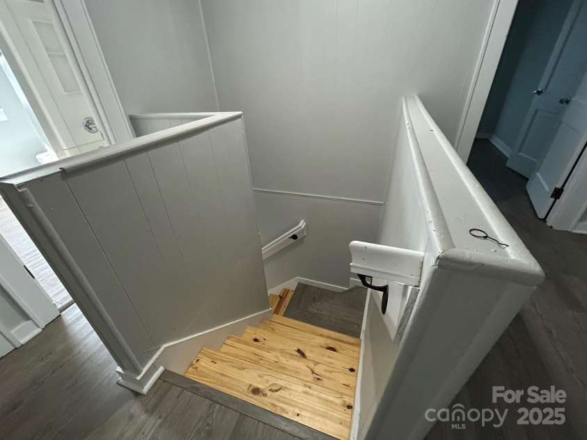 121 11th Street, Oakboro, NC 28129.  MLS# CAR4247731, YatesRealty ID 15547. 