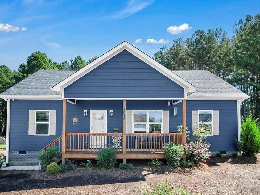 5016 Old Pine Lane, Cherryville, NC 28021.  MLS# CAR4263338, YatesRealty ID 15548. 