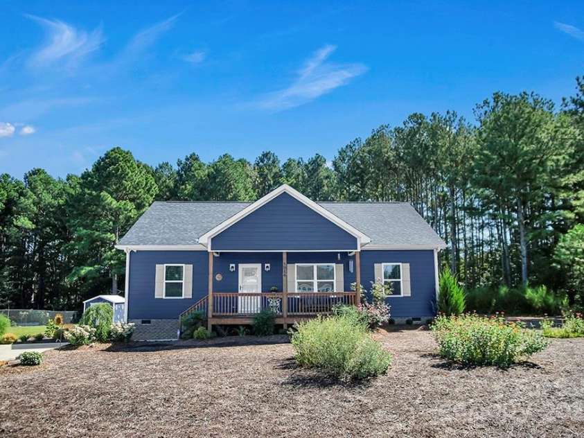 5016 Old Pine Lane, Cherryville, NC 28021.  MLS# CAR4263338, YatesRealty ID 15548. 
