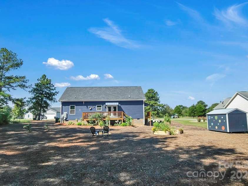 5016 Old Pine Lane, Cherryville, NC 28021.  MLS# CAR4263338, YatesRealty ID 15548. 