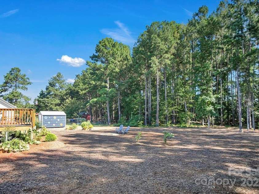 5016 Old Pine Lane, Cherryville, NC 28021.  MLS# CAR4263338, YatesRealty ID 15548. 