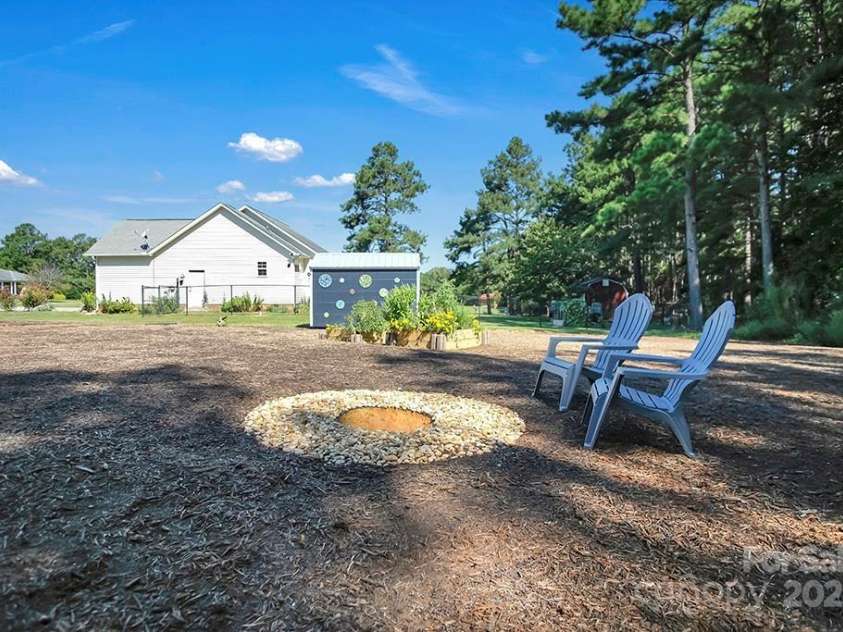 5016 Old Pine Lane, Cherryville, NC 28021.  MLS# CAR4263338, YatesRealty ID 15548. 