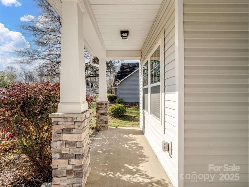 105 Elk Court, Mount Holly, NC 28120.  MLS# CAR4241695, YatesRealty ID 15549. 