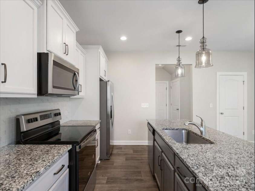 105 Elk Court, Mount Holly, NC 28120.  MLS# CAR4241695, YatesRealty ID 15549. 