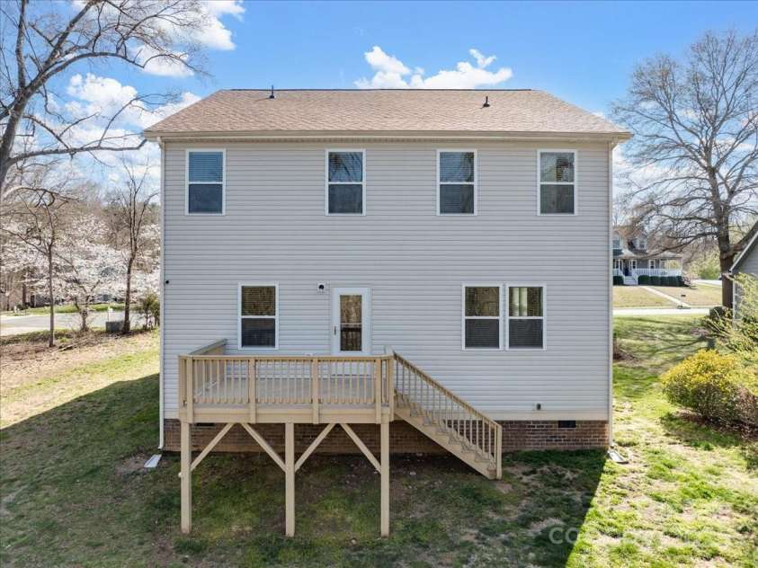 105 Elk Court, Mount Holly, NC 28120.  MLS# CAR4241695, YatesRealty ID 15549. 