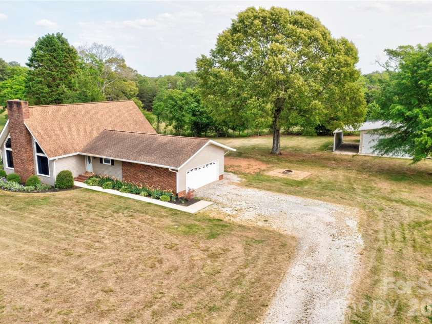 118 Crow Road, Shelby, NC 28152.  MLS# CAR4368353, YatesRealty ID 15549. Aerial Front & Right Side