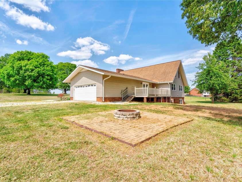 118 Crow Road, Shelby, NC 28152.  MLS# CAR4368353, YatesRealty ID 15549. Brick Patio with Fire Pit