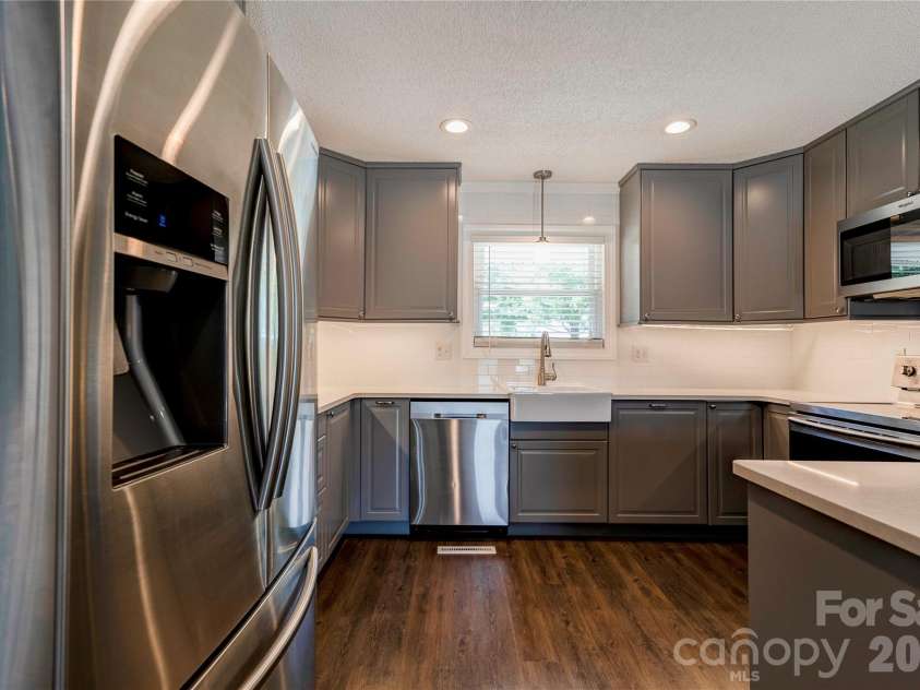 118 Crow Road, Shelby, NC 28152.  MLS# CAR4368353, YatesRealty ID 15549. Kitchen