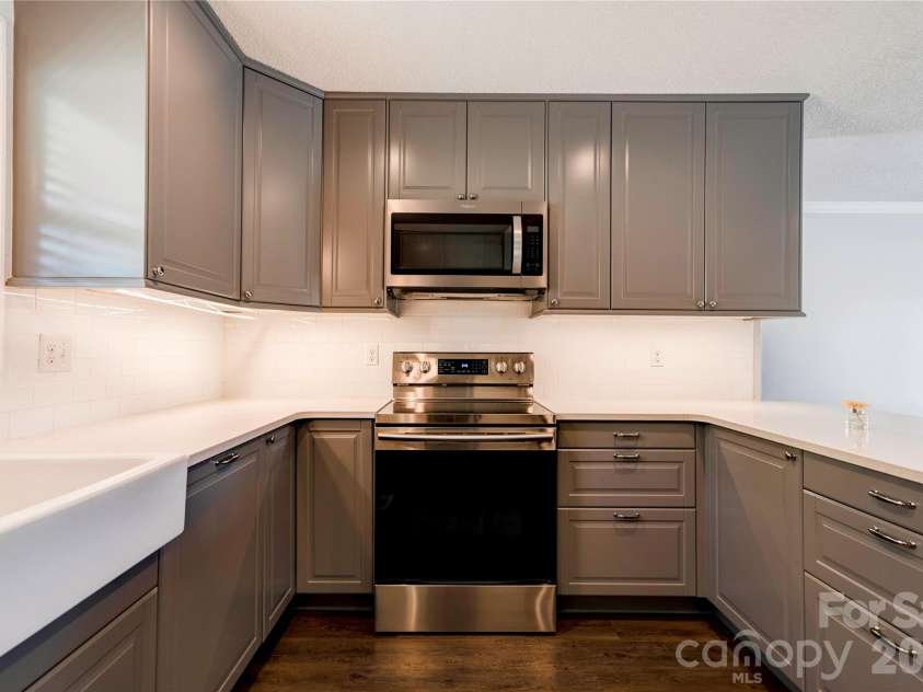 118 Crow Road, Shelby, NC 28152.  MLS# CAR4368353, YatesRealty ID 15549. Kitchen