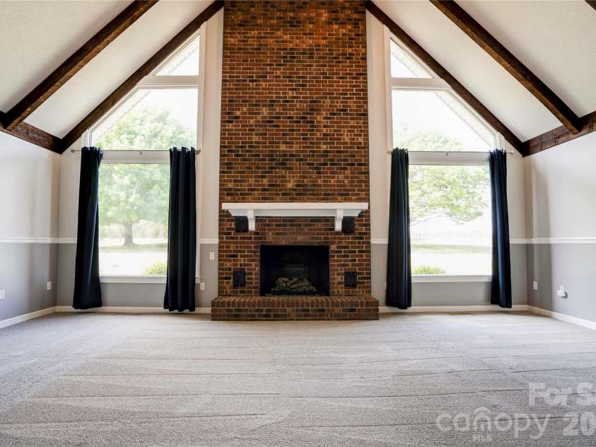 118 Crow Road, Shelby, NC 28152.  MLS# CAR4368353, YatesRealty ID 15549. Living Room