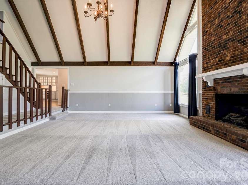 118 Crow Road, Shelby, NC 28152.  MLS# CAR4368353, YatesRealty ID 15549. Living Room