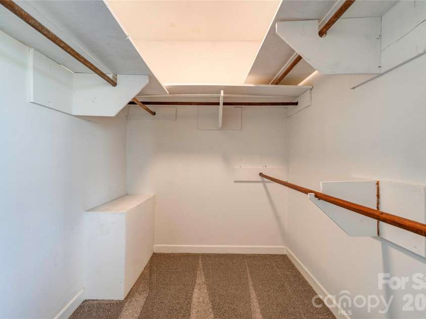 118 Crow Road, Shelby, NC 28152.  MLS# CAR4368353, YatesRealty ID 15549. Primary Walk-In Closet