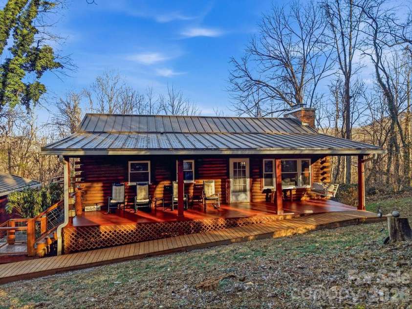 34 Greenbriar Road, Black Mountain, NC 28711.  MLS# CAR4340894, YatesRealty ID 15550. 