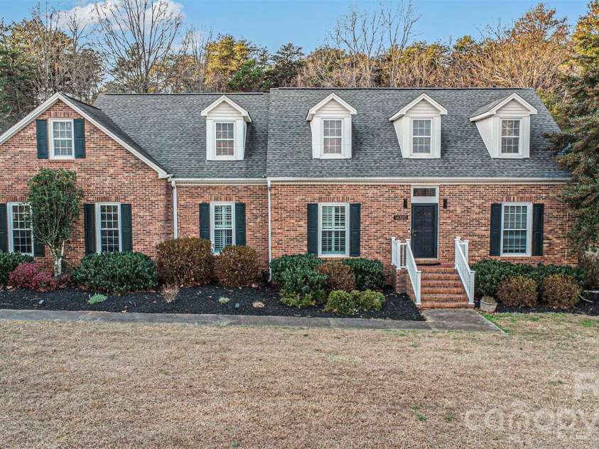 14320 Youngblood Road, Charlotte, NC 28278.  MLS# CAR4335651, YatesRealty ID 15552. 