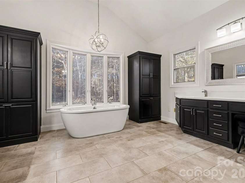 14320 Youngblood Road, Charlotte, NC 28278.  MLS# CAR4335651, YatesRealty ID 15552. 