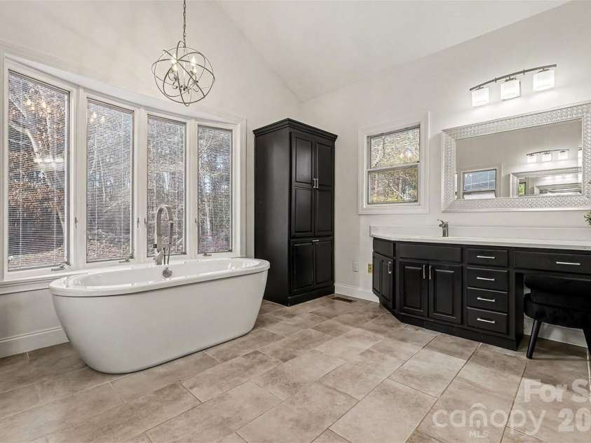 14320 Youngblood Road, Charlotte, NC 28278.  MLS# CAR4335651, YatesRealty ID 15552. 