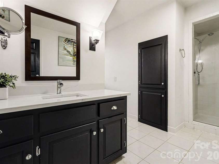 14320 Youngblood Road, Charlotte, NC 28278.  MLS# CAR4335651, YatesRealty ID 15552. 