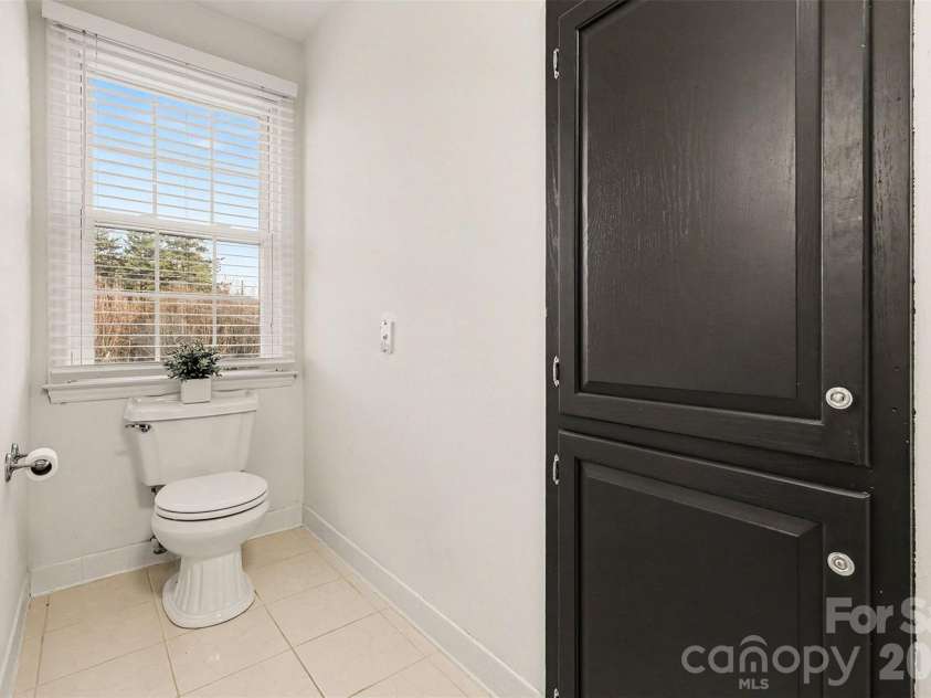 14320 Youngblood Road, Charlotte, NC 28278.  MLS# CAR4335651, YatesRealty ID 15552. 