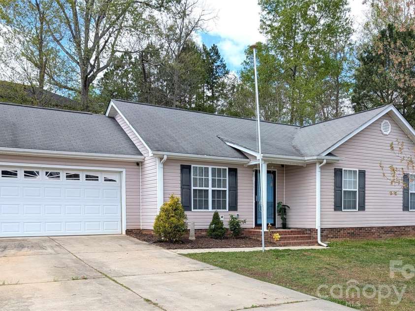 505 Azure Avenue, Albemarle, NC 28001.  MLS# CAR4365409, YatesRealty ID 15553. 