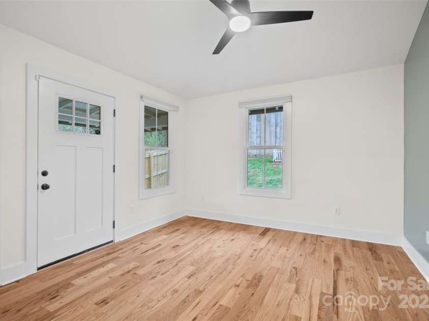 622 Reed Street, Asheville, NC 28803.  MLS# CAR4243143, YatesRealty ID 15553. 