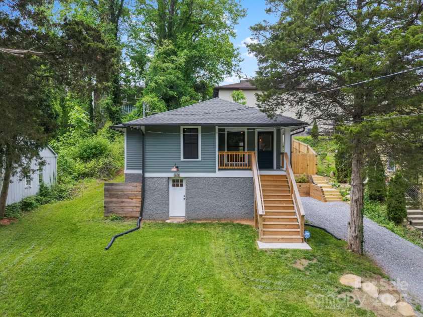 622 Reed Street, Asheville, NC 28803.  MLS# CAR4243143, YatesRealty ID 15553. 