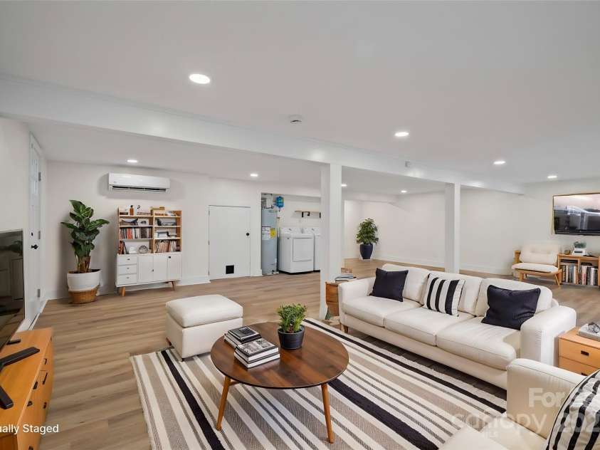 622 Reed Street, Asheville, NC 28803.  MLS# CAR4243143, YatesRealty ID 15553. Virtually Staged