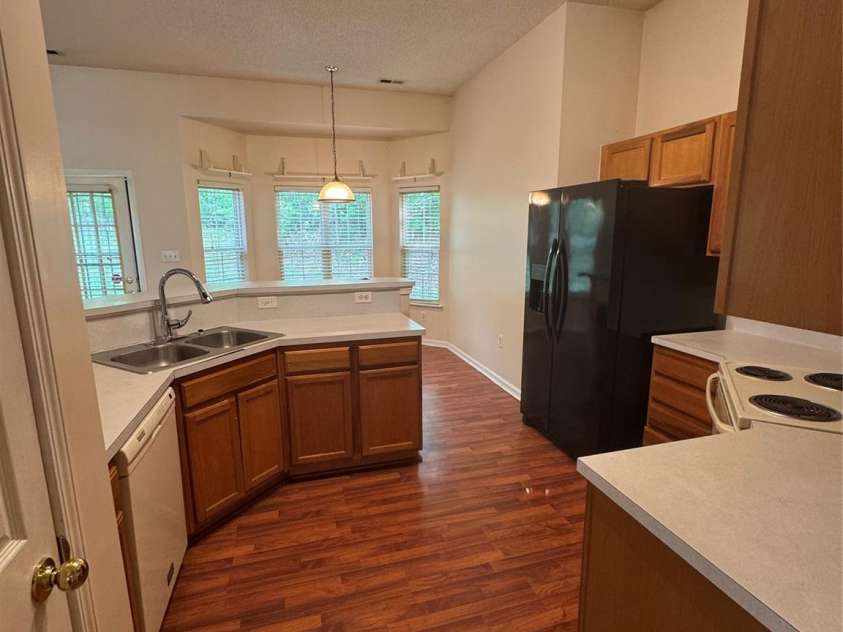 978 Stinson Glen Lane, Charlotte, NC 28214.  MLS# CAR4251678, YatesRealty ID 15554. 