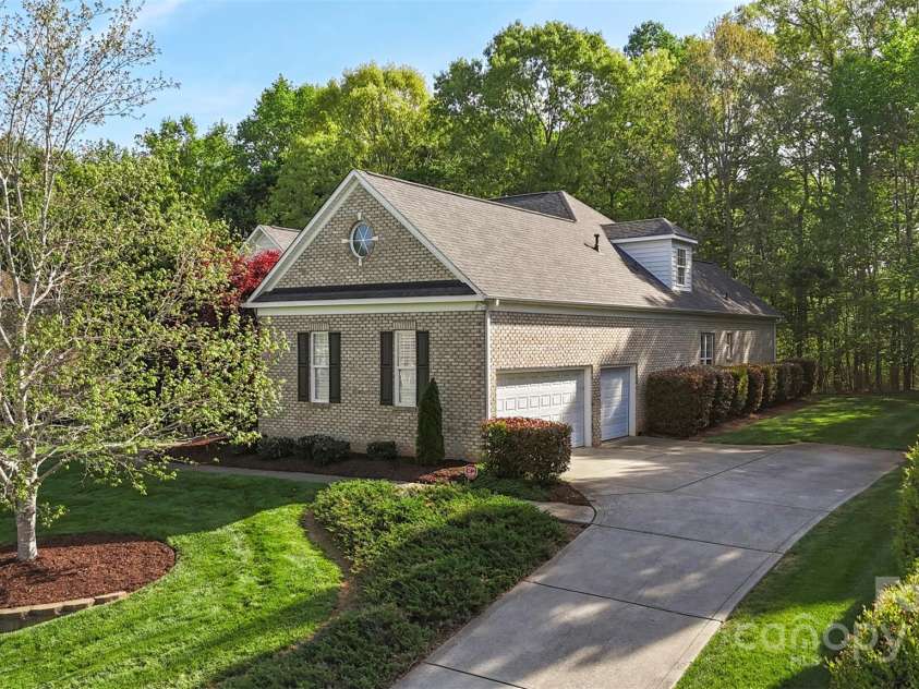 1317 Waynewood Drive, Waxhaw, NC 28173.  MLS# CAR4246001, YatesRealty ID 15555. 