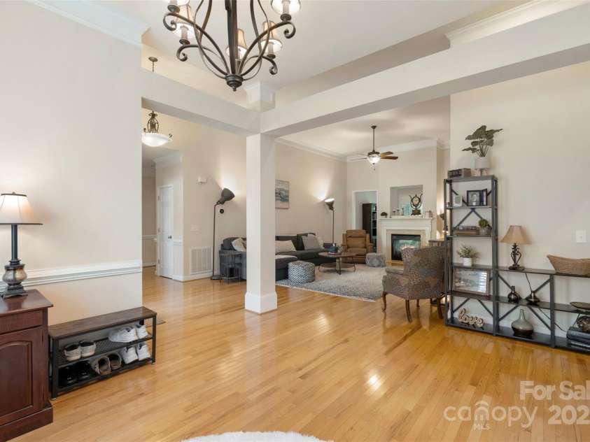 1317 Waynewood Drive, Waxhaw, NC 28173.  MLS# CAR4246001, YatesRealty ID 15555. 