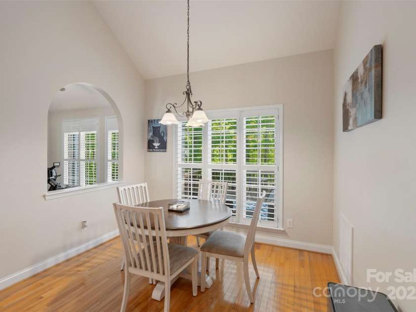 1317 Waynewood Drive, Waxhaw, NC 28173.  MLS# CAR4246001, YatesRealty ID 15555. 