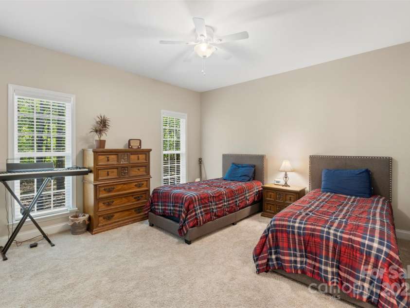 1317 Waynewood Drive, Waxhaw, NC 28173.  MLS# CAR4246001, YatesRealty ID 15555. 