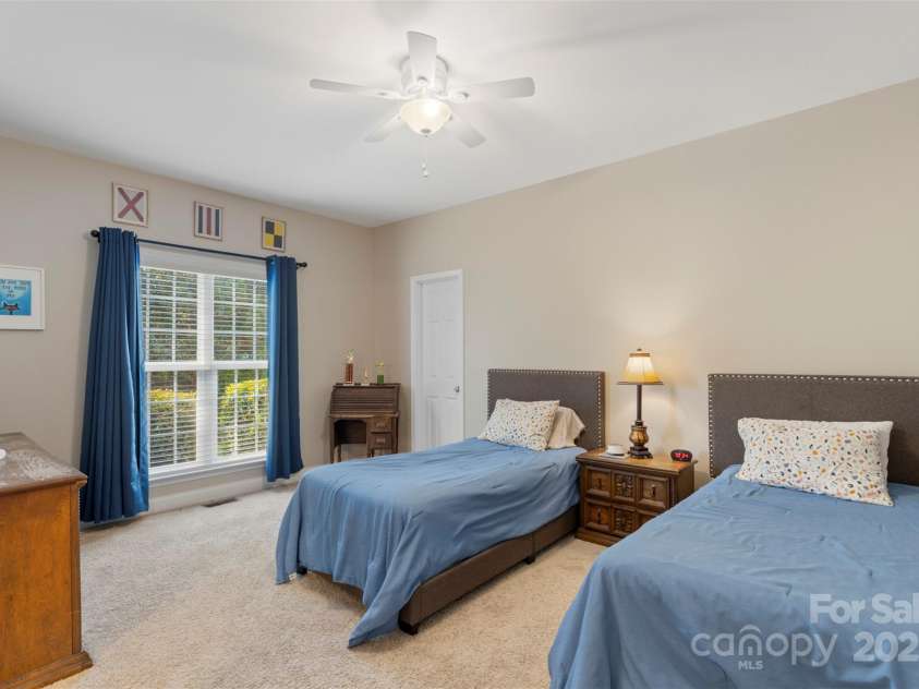 1317 Waynewood Drive, Waxhaw, NC 28173.  MLS# CAR4246001, YatesRealty ID 15555. 