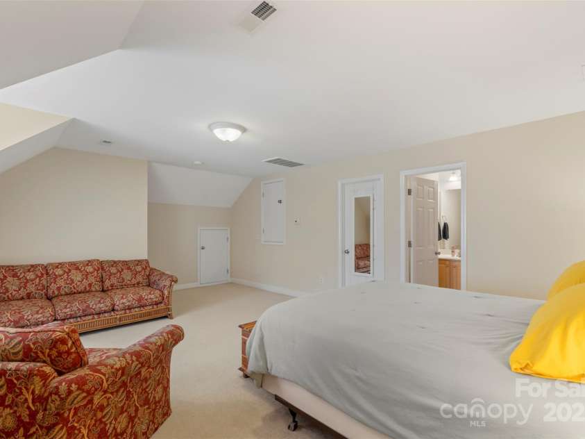 1317 Waynewood Drive, Waxhaw, NC 28173.  MLS# CAR4246001, YatesRealty ID 15555. 