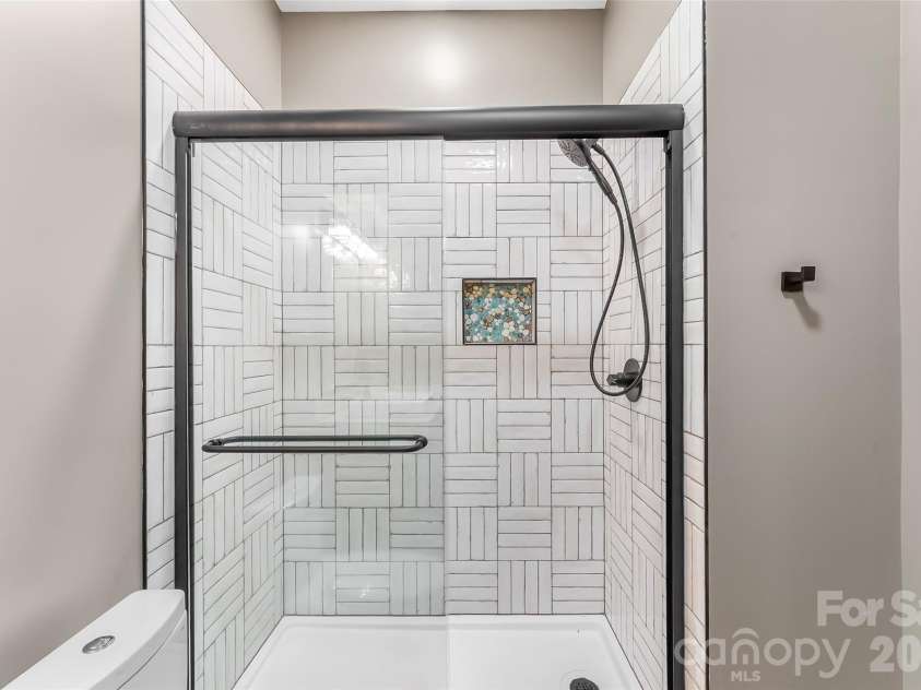 3135 Laurel Heights Drive Extension, Morganton, NC 28655.  MLS# CAR4373389, YatesRealty ID 15556. 