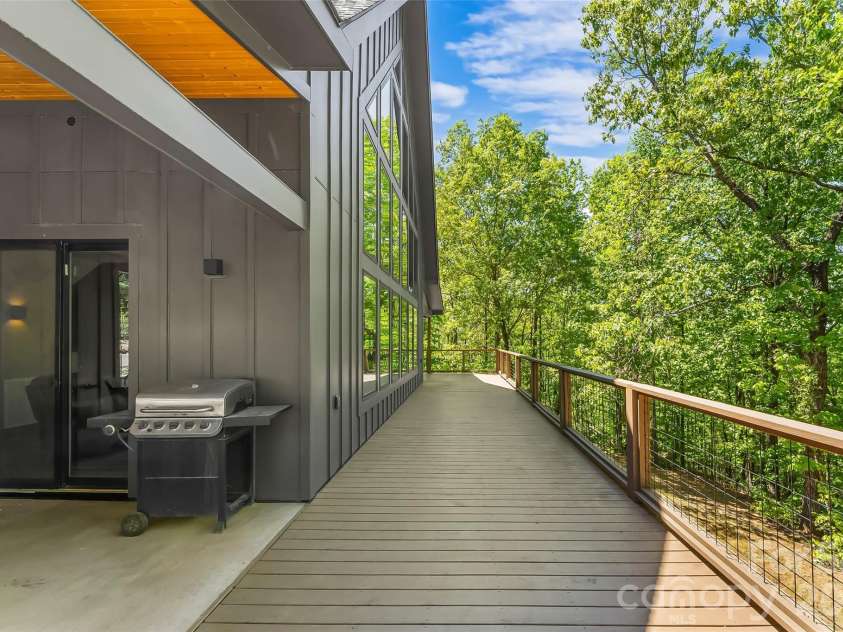 3135 Laurel Heights Drive Extension, Morganton, NC 28655.  MLS# CAR4373389, YatesRealty ID 15556. 