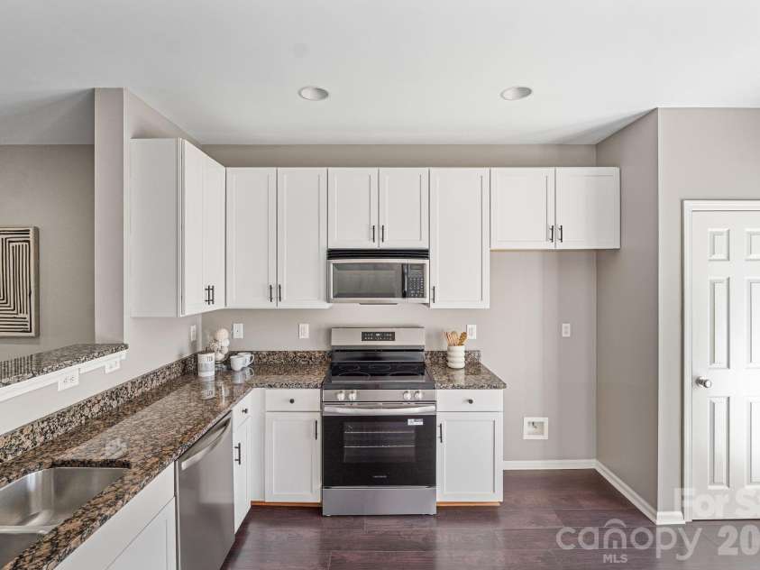 3566 Warp Street, Charlotte, NC 28205.  MLS# CAR4368738, YatesRealty ID 15557. 