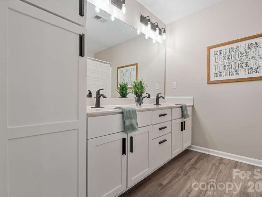 3566 Warp Street, Charlotte, NC 28205.  MLS# CAR4368738, YatesRealty ID 15557. 
