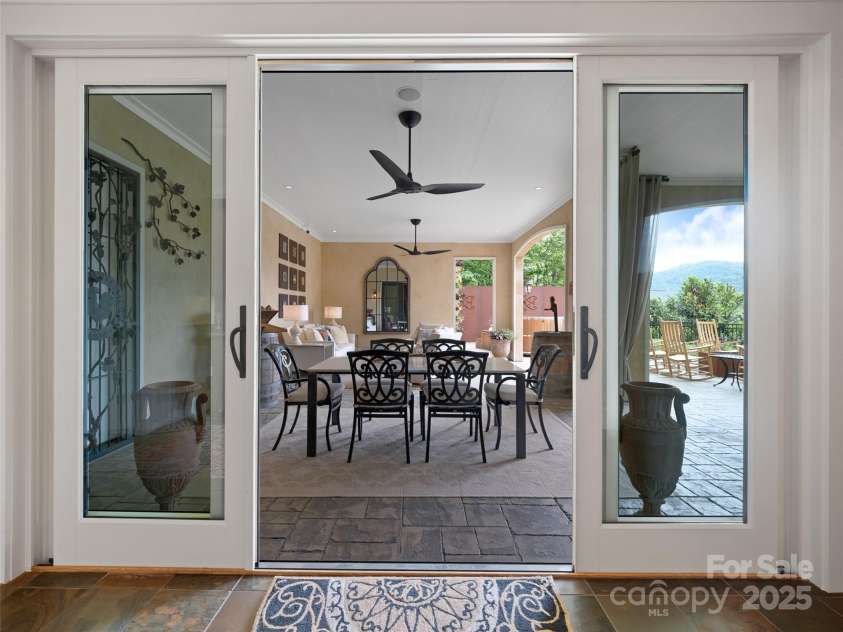 3 Bayonne Trail, Asheville, NC 28804.  MLS# CAR4262687, YatesRealty ID 1556. Welcome to the Terrace