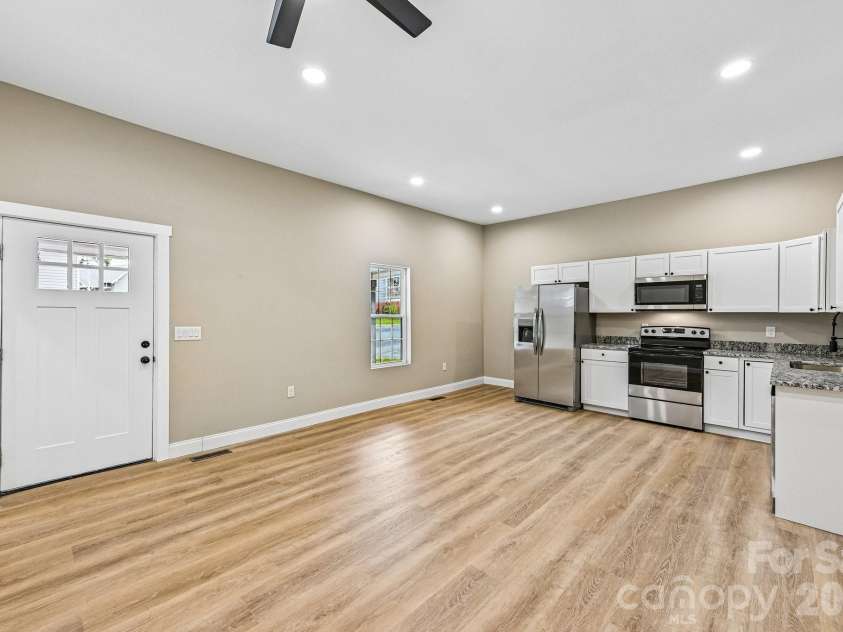 748 Efird Street, Albemarle, NC 28001.  MLS# CAR4392274, YatesRealty ID 1556. 
