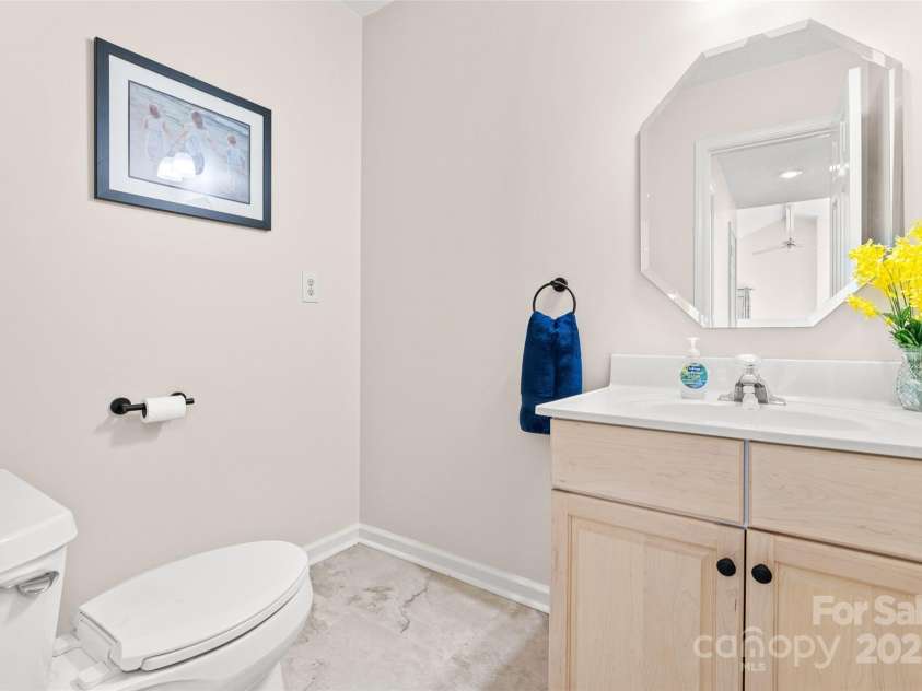 45 Utsonati Lane, Brevard, NC 28712.  MLS# CAR4258781, YatesRealty ID 15560. Tile flooring