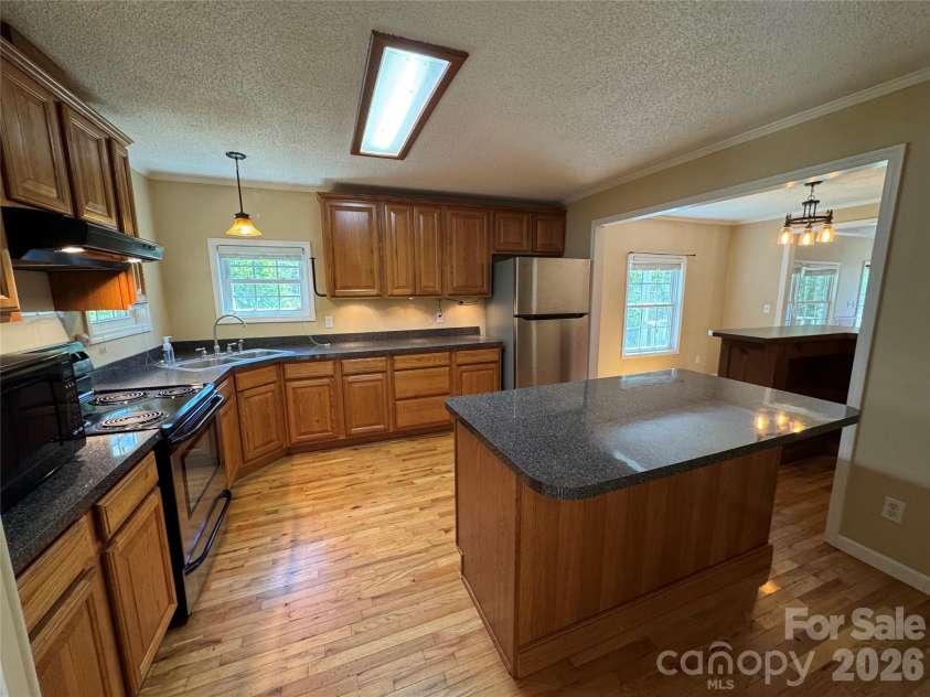 942 Fisher Branch Road, Marshall, NC 28753.  MLS# CAR4373818, YatesRealty ID 15560. 