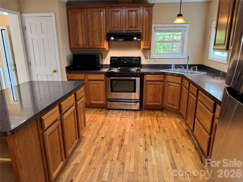 942 Fisher Branch Road, Marshall, NC 28753.  MLS# CAR4373818, YatesRealty ID 15560. 