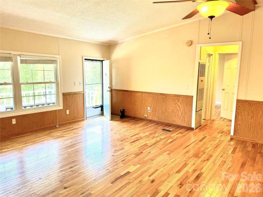 942 Fisher Branch Road, Marshall, NC 28753.  MLS# CAR4373818, YatesRealty ID 15560. 