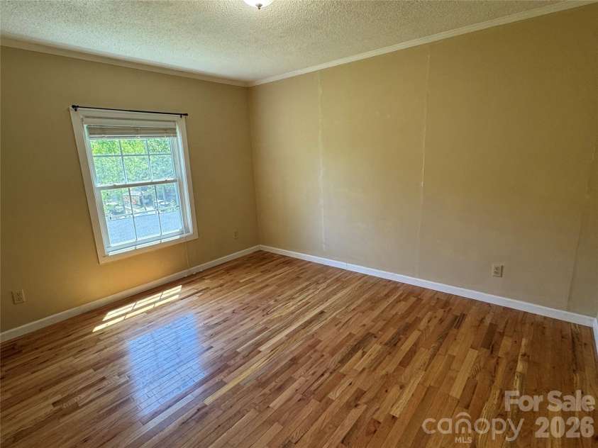 942 Fisher Branch Road, Marshall, NC 28753.  MLS# CAR4373818, YatesRealty ID 15560. 