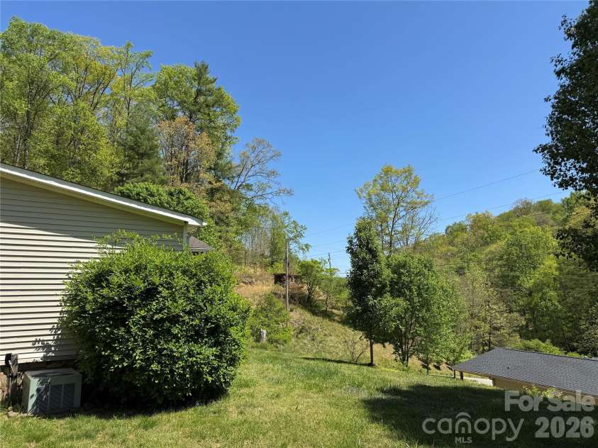 942 Fisher Branch Road, Marshall, NC 28753.  MLS# CAR4373818, YatesRealty ID 15560. 